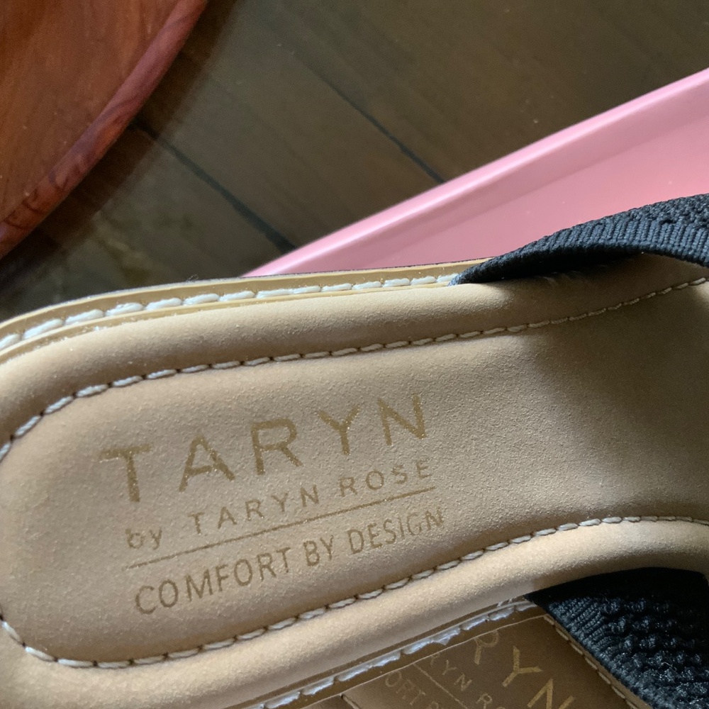 Taryn Fenton Black Sandals - Picture 4 of 4